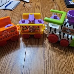 Fisher Price Little People 2001 Musical Animal Safari Zoo Train Tested Works